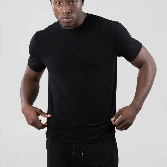 Comfrt Black Short Sleeve Tee for Women - Picture 2 of 2